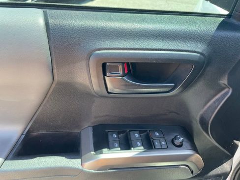 Used 2023 Toyota Tacoma SR5 RWD image 10