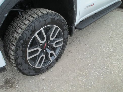 New 2026 GMC Sierra 1500 AT4 AWD/4WD image 14