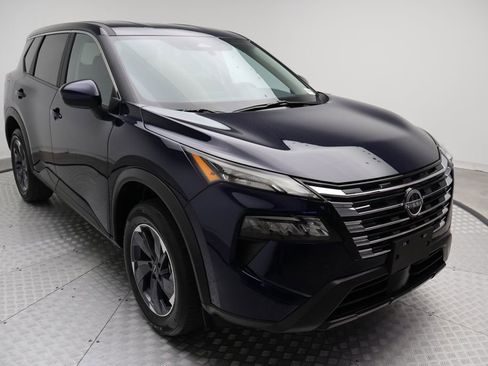 Used 2026 Nissan Rogue SV FWD image 6