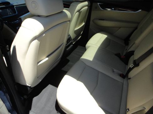 Used 2019 Cadillac XT5 Luxury AWD/4WD image 13