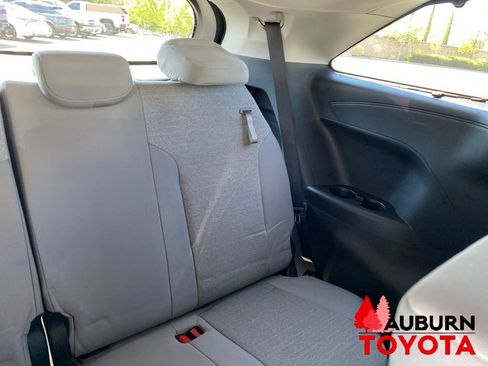 New 2026 Toyota Sienna LE FWD image 20