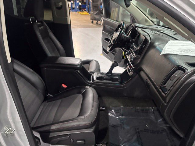 Used 2017 GMC Canyon SLE w/ All Terrain Package AWD/4WD image 37