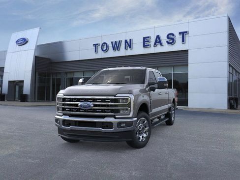 New 2026 Ford F250 Lariat w/ Chrome Package image 2