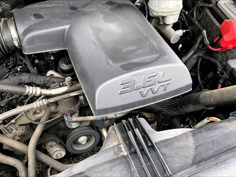 Used 2019 RAM 1500 Express AWD/4WD image 31