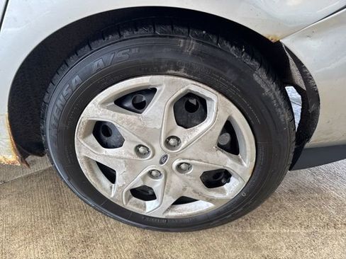 Used 2013 Ford Fiesta S image 36