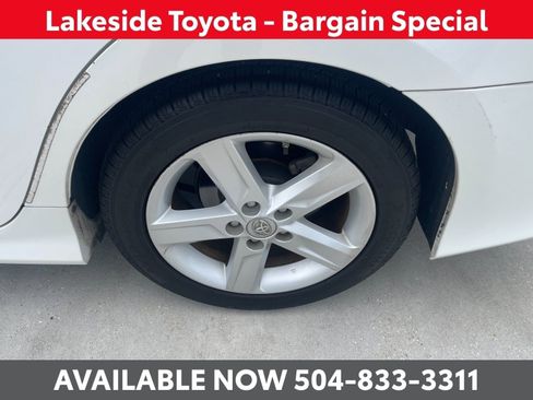 Used 2014 Toyota Camry SE image 13