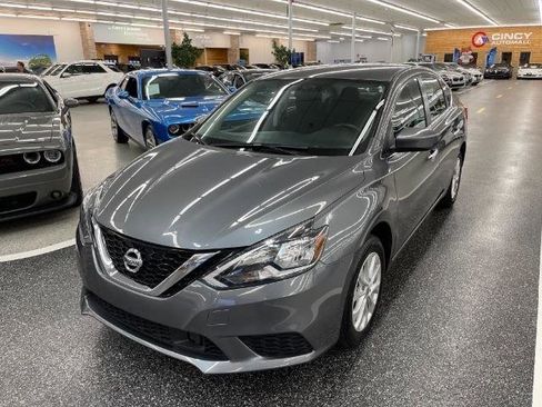 Used 2019 Nissan Sentra SV FWD image 2