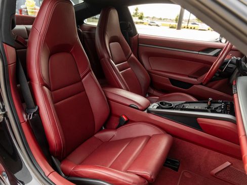 Certified 2021 Porsche 911 Carrera RWD image 33