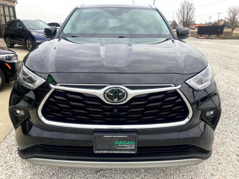 Used 2020 Toyota Highlander Platinum image 4