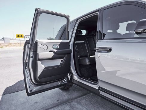 Used 2023 Rolls-Royce Cullinan AWD/4WD image 28