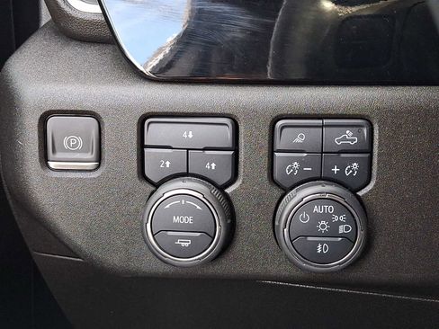 Used 2024 Chevrolet Silverado 2500 LT w/ All Star Edition AWD/4WD image 26