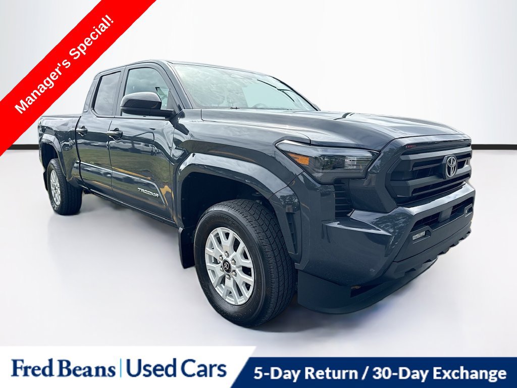 Used 2024 Toyota Tacoma SR5 AWD/4WD image 1