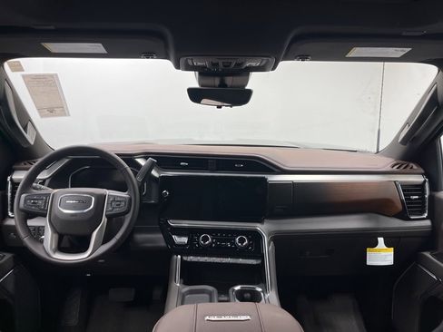 New 2026 GMC Sierra 2500 Denali w/ Denali Reserve Package image 6