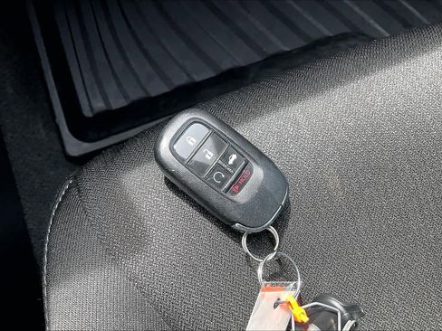 Used 2025 Honda Accord SE image 15