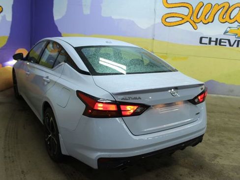 Used 2023 Nissan Altima 2.5 SR AWD/4WD image 6