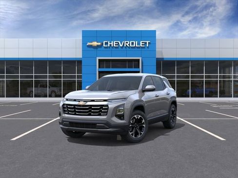New 2026 Chevrolet Equinox LT w/ Convenience Package II FWD image 8