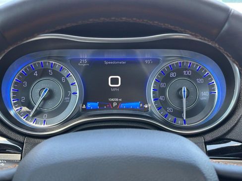 Used 2018 Chrysler 300 S w/ 300S Premium Group AWD/4WD image 18