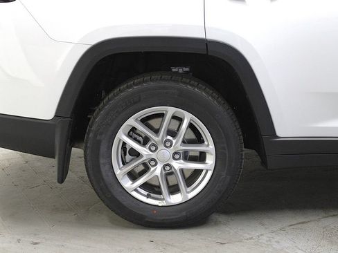 New 2026 Jeep Grand Cherokee L Laredo AWD/4WD image 43
