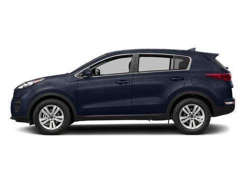 Used 2017 Kia Sportage LX image 3