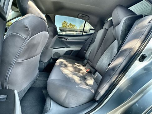 Used 2021 Toyota Camry LE image 5