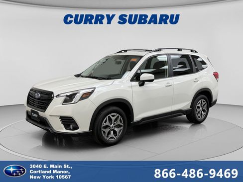 Used 2023 Subaru Forester Premium AWD/4WD image 1