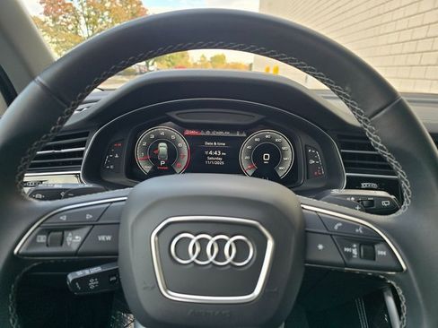 Used 2025 Audi Q7 3.0T Premium Plus image 33