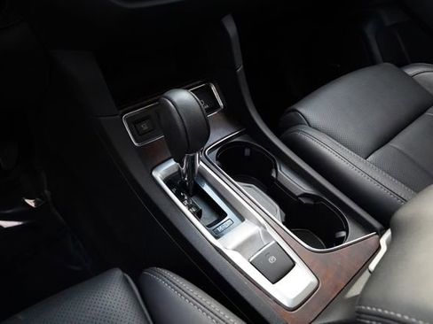 Used 2023 Subaru Ascent Touring AWD/4WD image 25