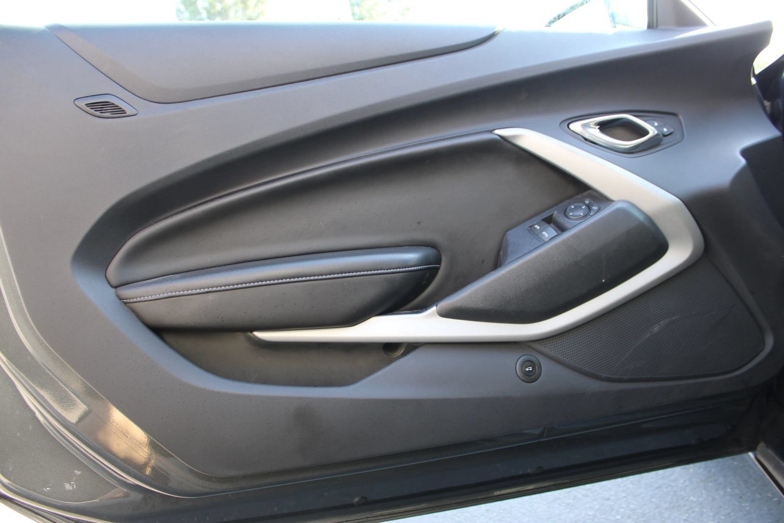 Used 2016 Chevrolet Camaro SS RWD image 19