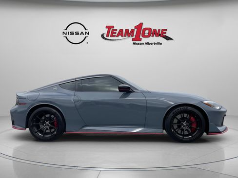 Used 2026 Nissan Z NISMO w/ Floor Mat Package RWD image 11