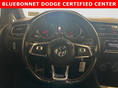 Used 2015 Volkswagen Golf 2-Door FWD image 13