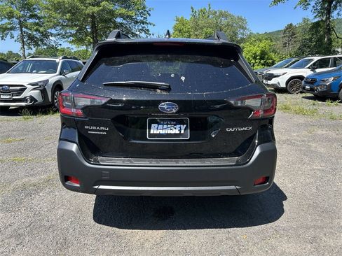New 2025 Subaru Outback Premium image 7