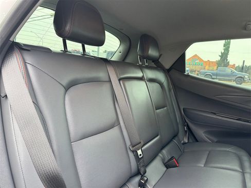 Used 2019 Chevrolet Bolt Premier w/ Infotainment Package image 12