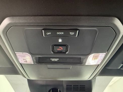 Used 2025 Toyota Tacoma SR5 image 21