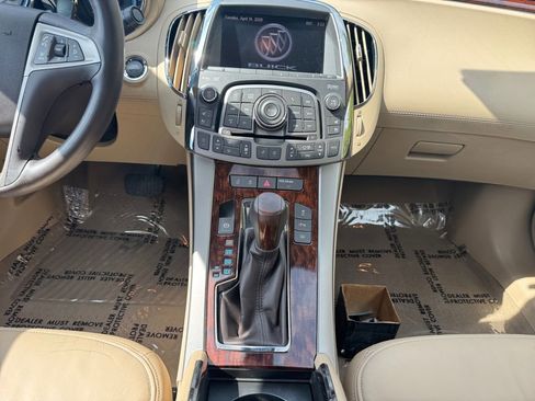 Used 2011 Buick LaCrosse CXL w/ Luxury Package FWD image 11