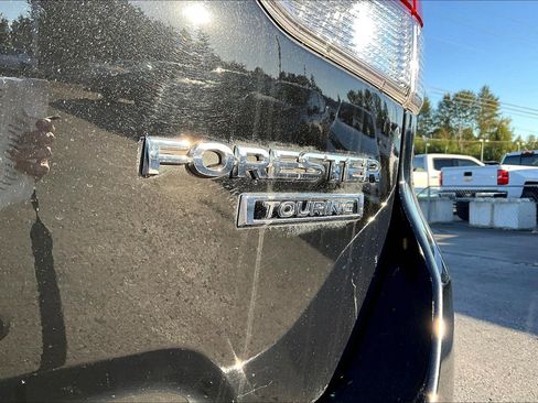 Used 2022 Subaru Forester Touring image 23