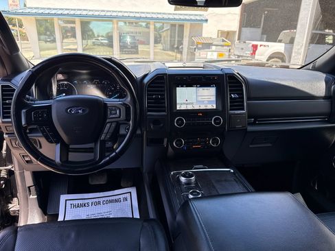 Used 2018 Ford Expedition Limited AWD/4WD image 12