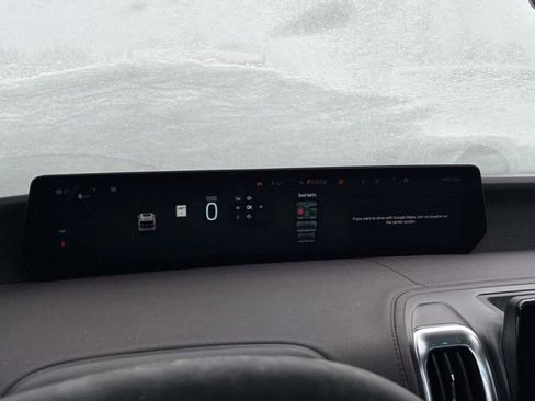 Used 2025 Ford Expedition Max Platinum w/ Platinum Ultimate Package image 9