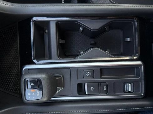 Used 2024 Nissan Pathfinder SV FWD image 19