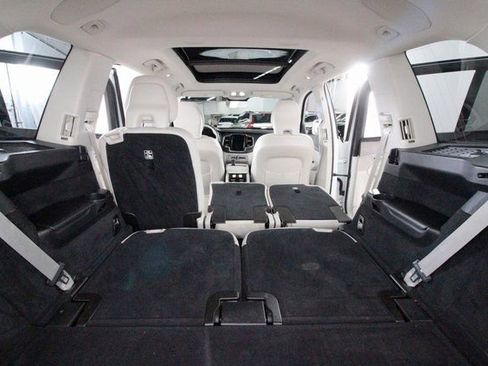 Used 2023 Volvo XC90 T8 Plus w/ Protection Package Premier image 28