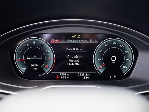 Certified 2025 Audi Q5 2.0T Premium Plus image 23