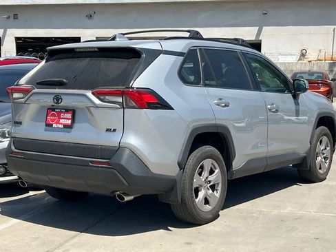 Used 2023 Toyota RAV4 XLE FWD image 3