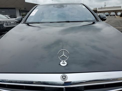 Used 2018 Mercedes-Benz S 560 Sedan image 19