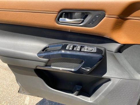 New 2026 Nissan Pathfinder Platinum AWD/4WD image 14