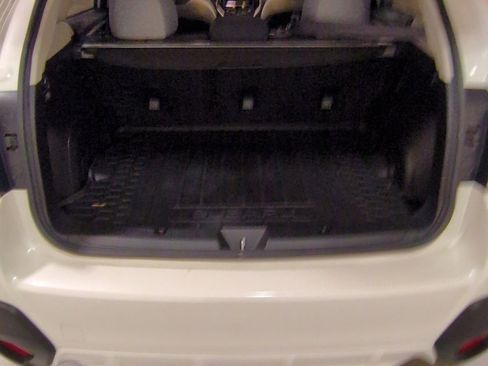 Used 2023 Subaru Crosstrek 2.0i Premium AWD/4WD image 13