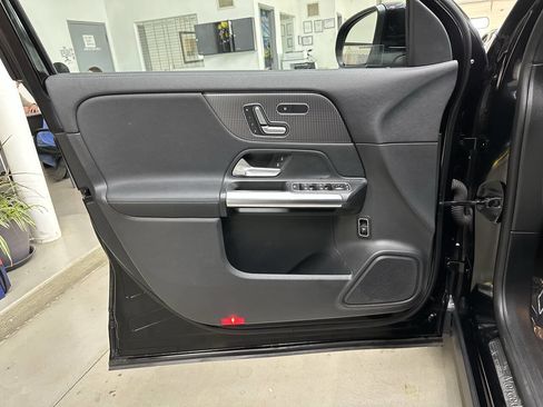 Used 2021 Mercedes-Benz GLA 250 4MATIC image 10