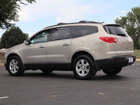 Used 2012 Chevrolet Traverse LT AWD/4WD image 7