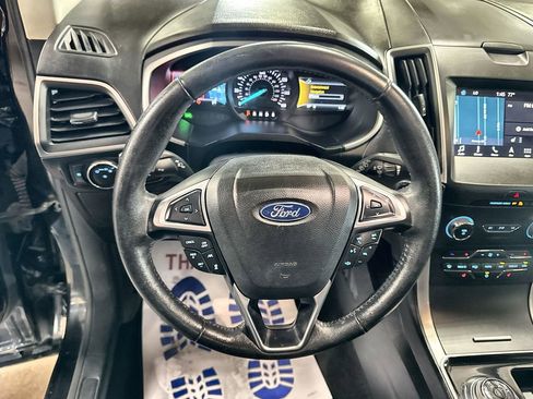 Used 2019 Ford Edge SEL w/ Equipment Group 201A FWD image 17