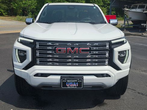 Used 2024 GMC Canyon Denali AWD/4WD image 7