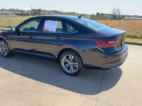 Used 2024 Volkswagen Jetta SE FWD image 7