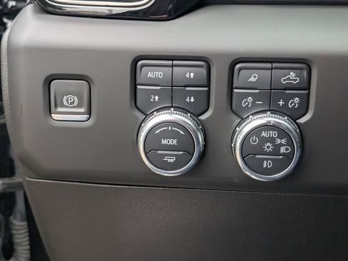 Used 2024 GMC Sierra 2500 AT4 w/ AT4 Premium Plus Package image 22